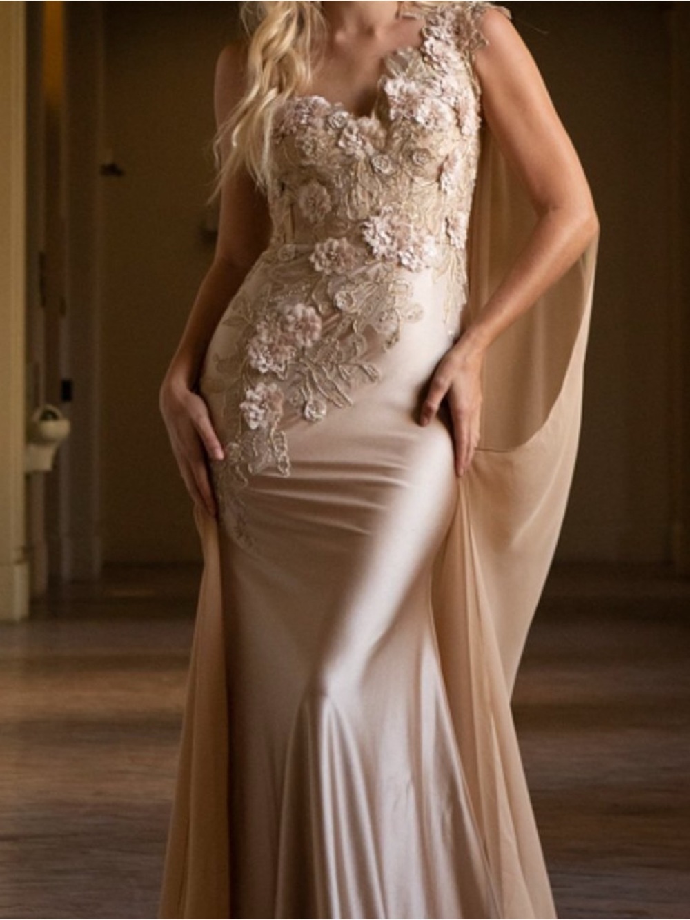 Amelia Couture Champagne Gold Floral Appliqué Mermaid Gown – Size 6